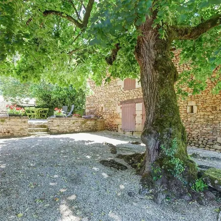 בית נופש Holiday Home Les Peyries *