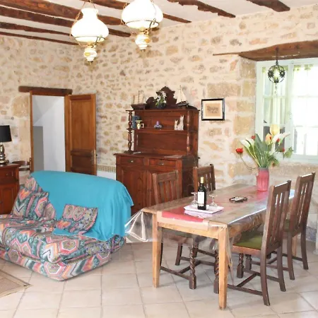 Holiday Home Les Peyries Peyzac-le-Moustier